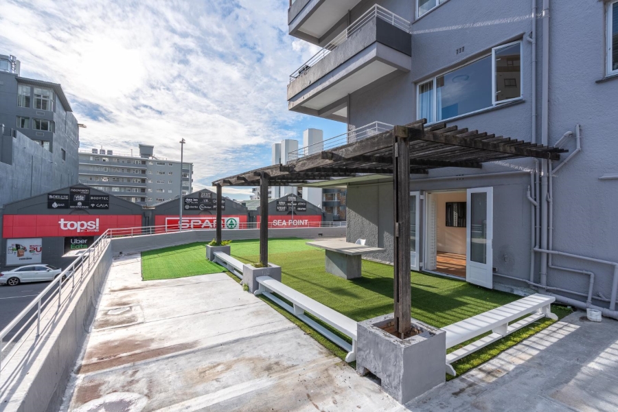 To Let 2 Bedroom Property for Rent in Sea Point Western Cape